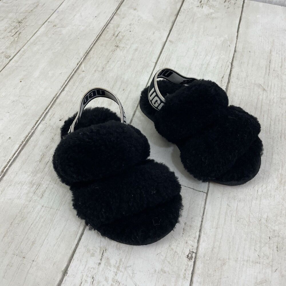 UGG Fluff Yeah Slide Toddler Size 6 Black Fur Sandals Slippers Barely Worn